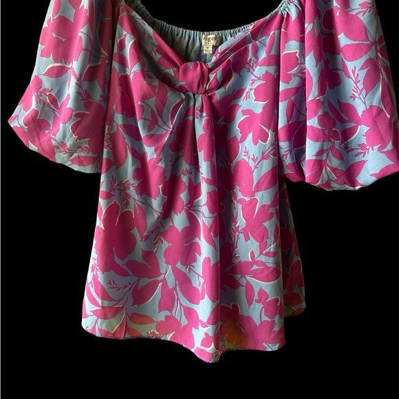UMGEE women Size M PUP shoulder Off blouse pink and Blue color - Picture 2 of 16